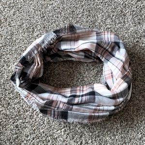 Infinity scarf